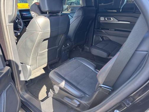 AGATE BLACK METALLIC 2025 Ford Explorer ST