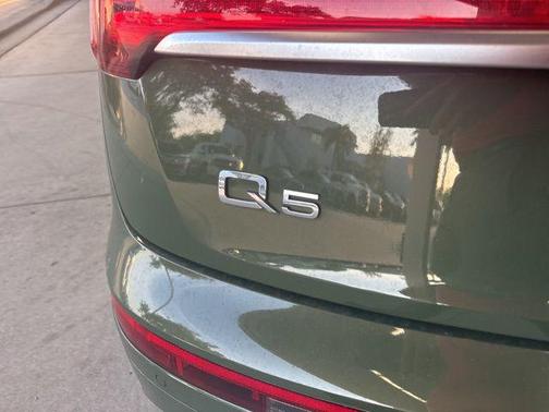 District Green Metallic 2022 Audi Q5 45 S line Prestige