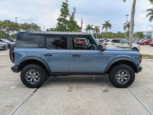 Azure Gray Metallic Tri-Coat 2025 Ford Bronco Badlands