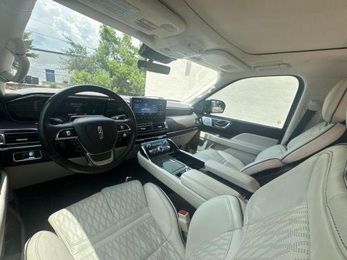 Black Metallic 2023 Lincoln Navigator Black Label