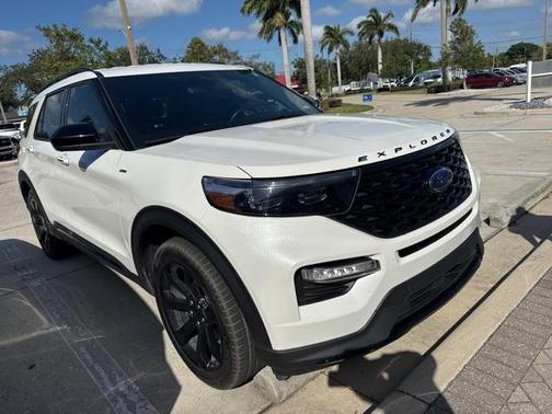 2022 Ford Explorer ST-Line