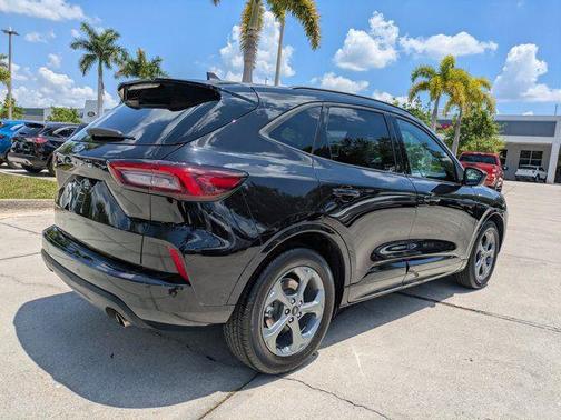 AGATE BLACK METALLIC 2023 Ford Escape ST-Line
