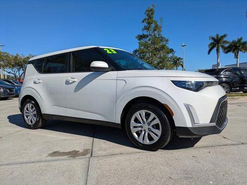 2023 Kia Soul LX