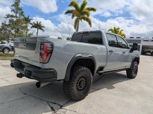 Thunderstorm Gray 2024 GMC Sierra 2500 AT4X