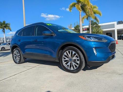 2022 Ford Escape Titanium