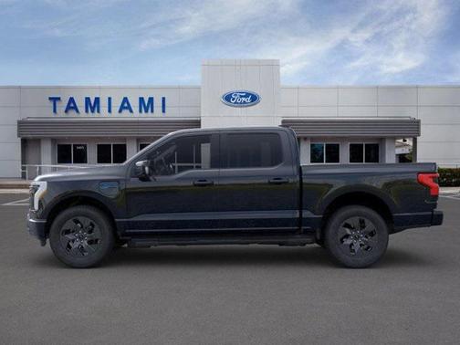 2025 Ford F-150 Lightning LARIAT