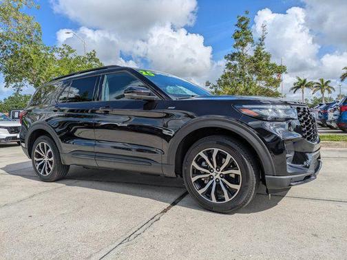 AGATE BLACK METALLIC 2025 Ford Explorer ST-Line