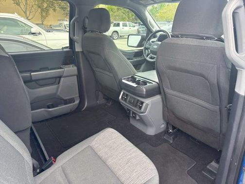 VELOCITY BLUE METALLIC 2021 Ford F-150 XLT