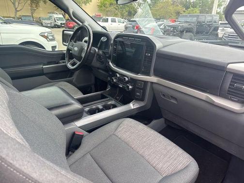 VELOCITY BLUE METALLIC 2021 Ford F-150 XLT