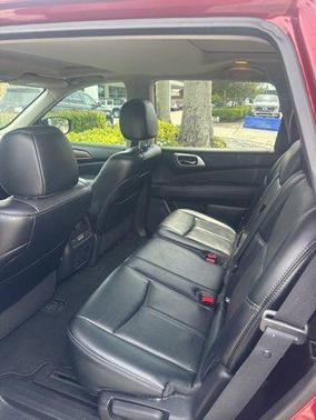 2017 Nissan Pathfinder Platinum