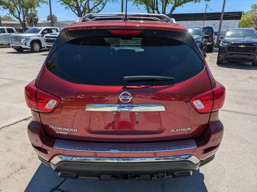 2017 Nissan Pathfinder Platinum