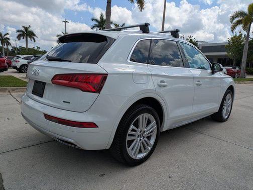 Glacier White Metallic 2020 Audi Q5 45 Premium Plus