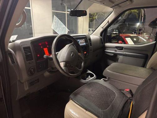 2018 Nissan NV Passenger NV3500 HD SL V8