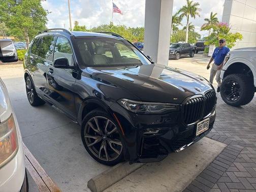 Carbon Black Metallic 2021 BMW X7 M50i