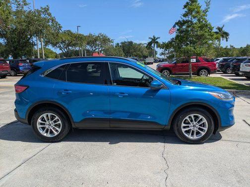 Velocity Blue Metallic 2021 Ford Escape SE