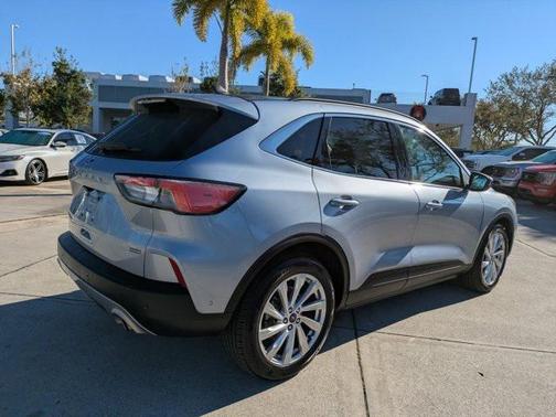 2022 Ford Escape Titanium