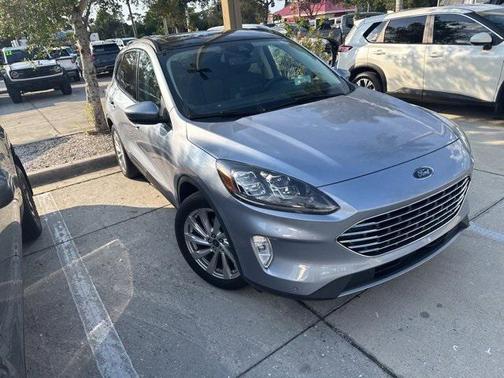 2022 Ford Escape Titanium