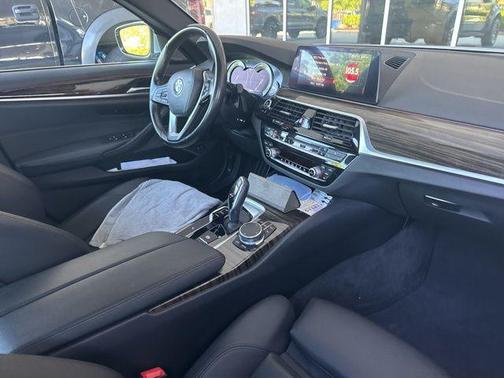 Glacier Silver Metallic 2019 BMW 530 530i