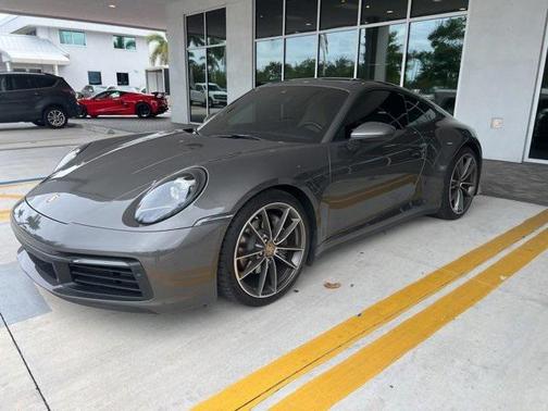 2020 Porsche 911 Carrera