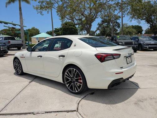 2021 Maserati Ghibli Trofeo