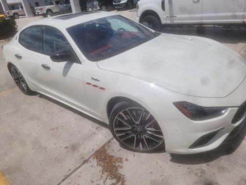 2021 Maserati Ghibli Trofeo