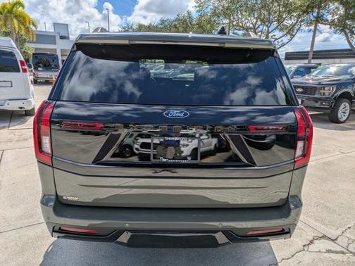 2025 Ford Expedition Tremor