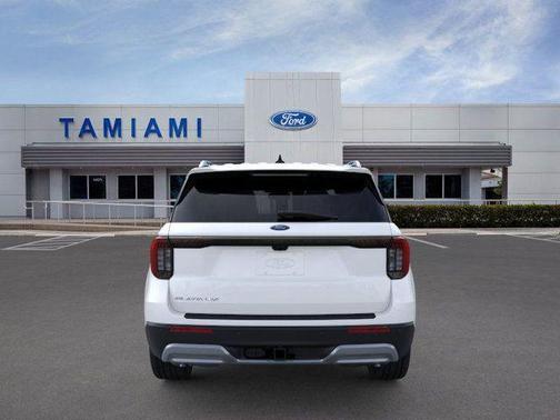 Star White Metallic Tri-Coat 2026 Ford Explorer Platinum