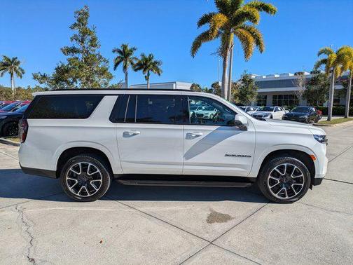 2023 Chevrolet Suburban RST