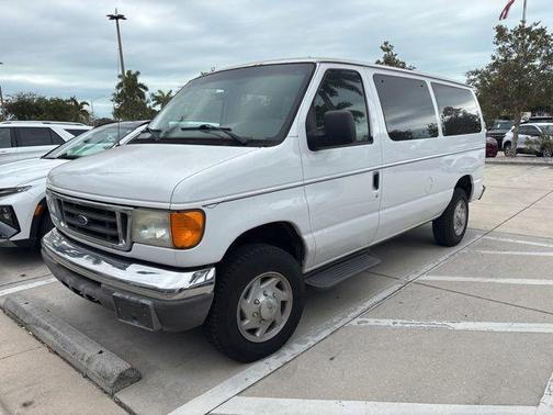 2007 Ford E350 Super Duty XL Wagon