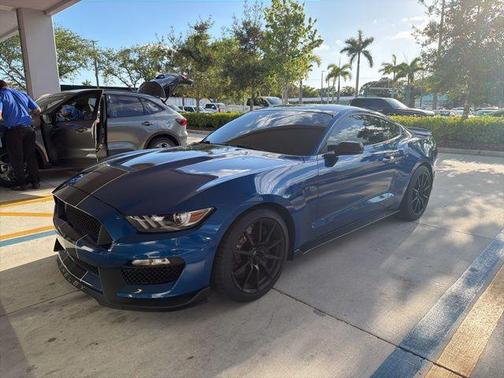 2018 Ford Shelby GT350 Base