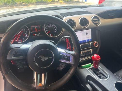 OXFORD WHITE 2020 Ford Mustang GT Premium