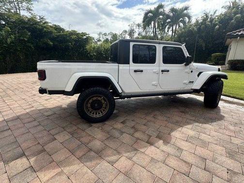 2022 Jeep Gladiator Sport S