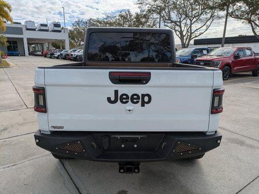 2022 Jeep Gladiator Sport S