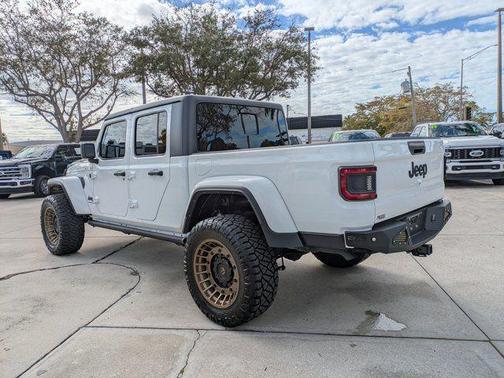 2022 Jeep Gladiator Sport S