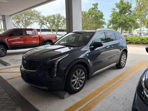 2020 Cadillac XT4 Premium Luxury