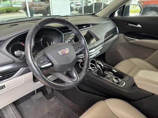 2020 Cadillac XT4 Premium Luxury