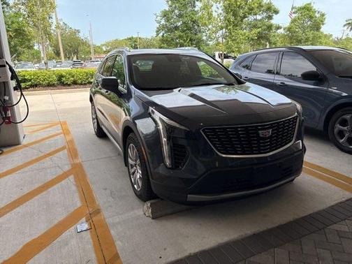 2020 Cadillac XT4 Premium Luxury
