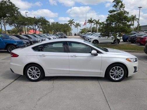 2020 Ford Fusion SE