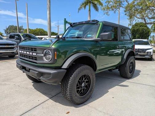 2025 Ford Bronco Base