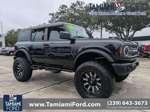 Shadow Black 2024 Ford Bronco Black Diamond