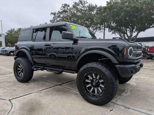 Shadow Black 2024 Ford Bronco Black Diamond