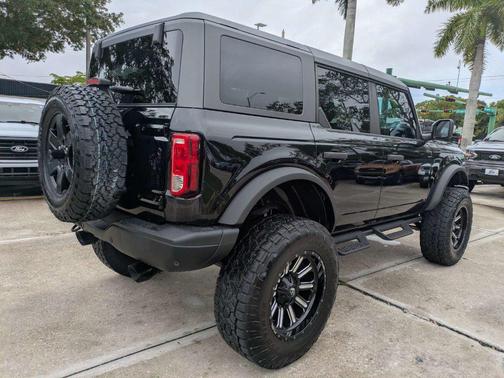 Shadow Black 2024 Ford Bronco Black Diamond