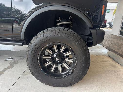 Shadow Black 2024 Ford Bronco Black Diamond