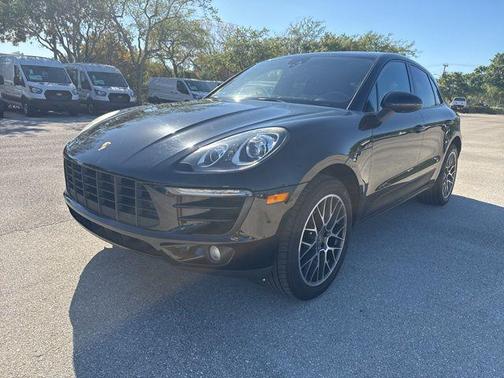 Black 2018 Porsche Macan Macan Sport Edition