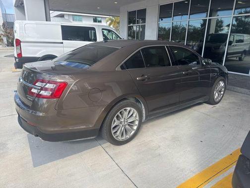 2016 Ford Taurus Limited