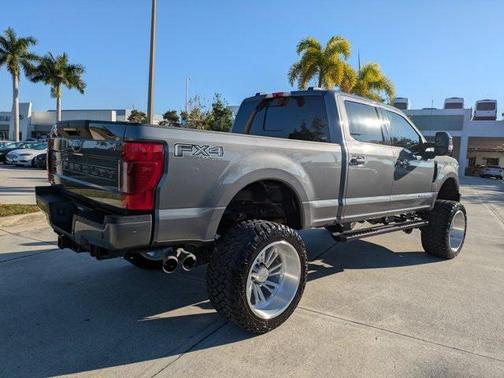 2022 Ford F-350 Lariat