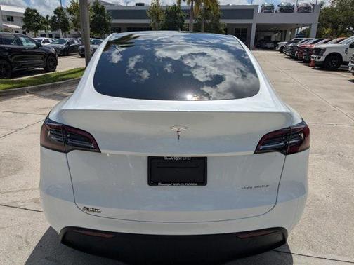 2024 Tesla Model Y Long Range Dual Motor All-Wheel Drive