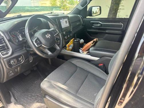 Diamond Black Crystal Pearlcoat 2022 RAM 1500 Big Horn/Lone Star