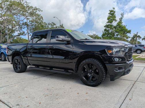 Diamond Black Crystal Pearlcoat 2022 RAM 1500 Big Horn/Lone Star