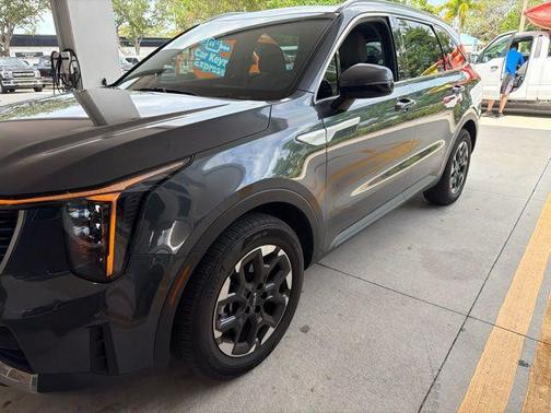 Gravity Grey 2024 Kia Sorento S